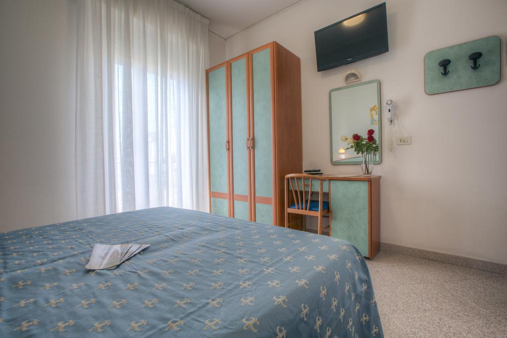 Hotel Olympia Gabicce Mare Quarto foto